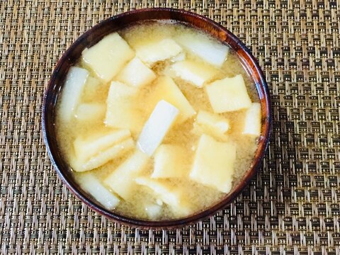 簡単！油揚げと大根の味噌汁